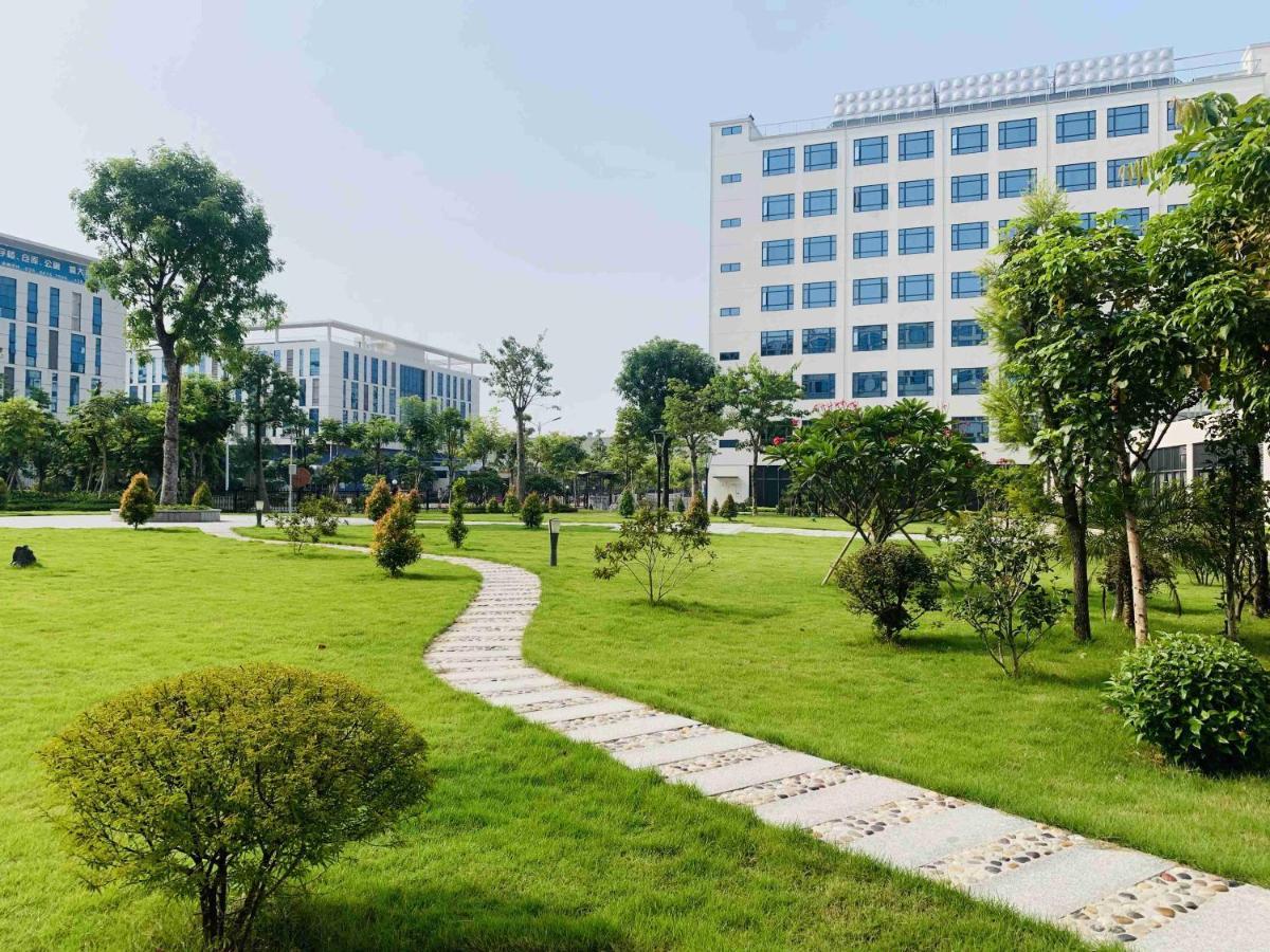 Southern Airlines Pearl Airport Hotel- Free Shuttle Bus To Airport Hotel 5*