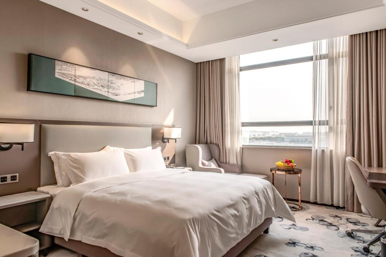 Southern Airlines Pearl Airport Hotel- Free Shuttle Bus To Airport 5*