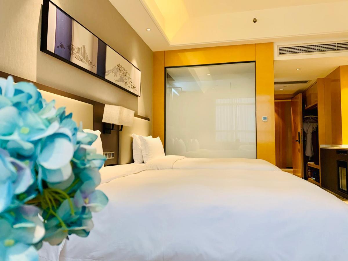Southern Airlines Pearl Airport Hotel- Free Shuttle Bus To Airport 5* Guangzhou