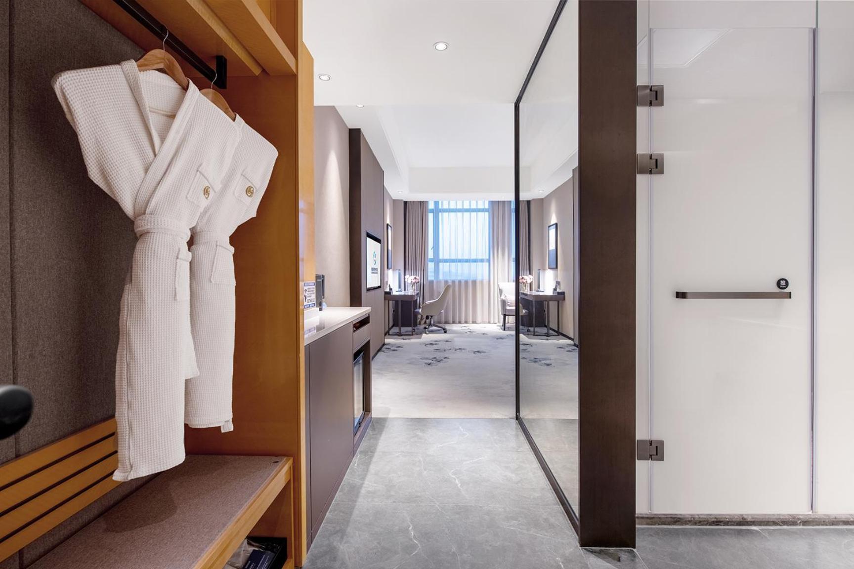 Hotel Southern Airlines Pearl Airport Hotel- Free Shuttle Bus To Airport 5*