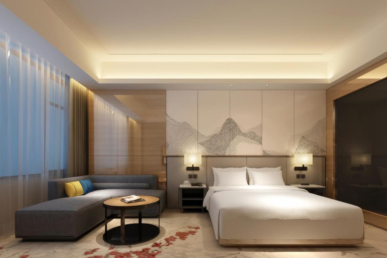 Southern Airlines Pearl Airport Hotel- Free Shuttle Bus To Airport Hotel 5*