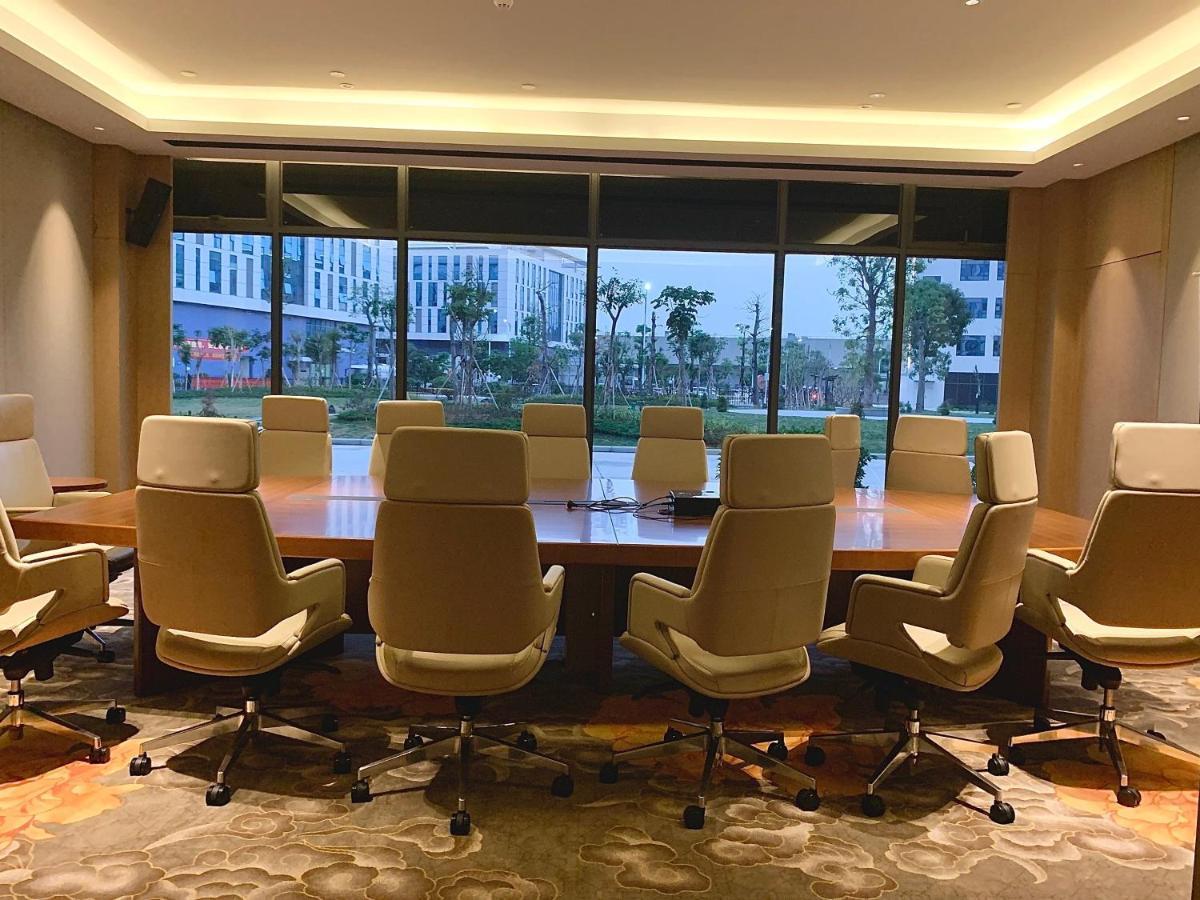 Southern Airlines Pearl Airport Hotel- Free Shuttle Bus To Airport Hotel 5*