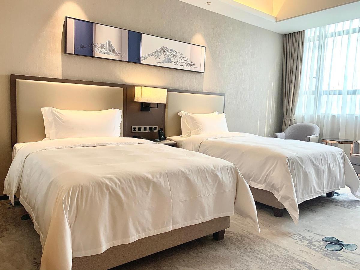 Southern Airlines Pearl Airport Hotel- Free Shuttle Bus To Airport 5*