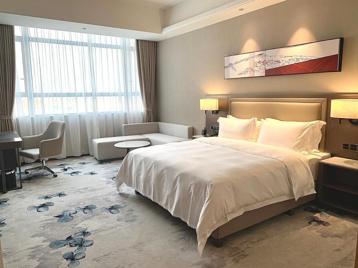 Southern Airlines Pearl Airport Hotel- Free Shuttle Bus To Airport Hotel 5*